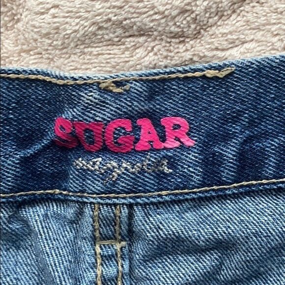 Sugar Magnolia shorts  cuffed super distressed  5 - Picture 9 of 10